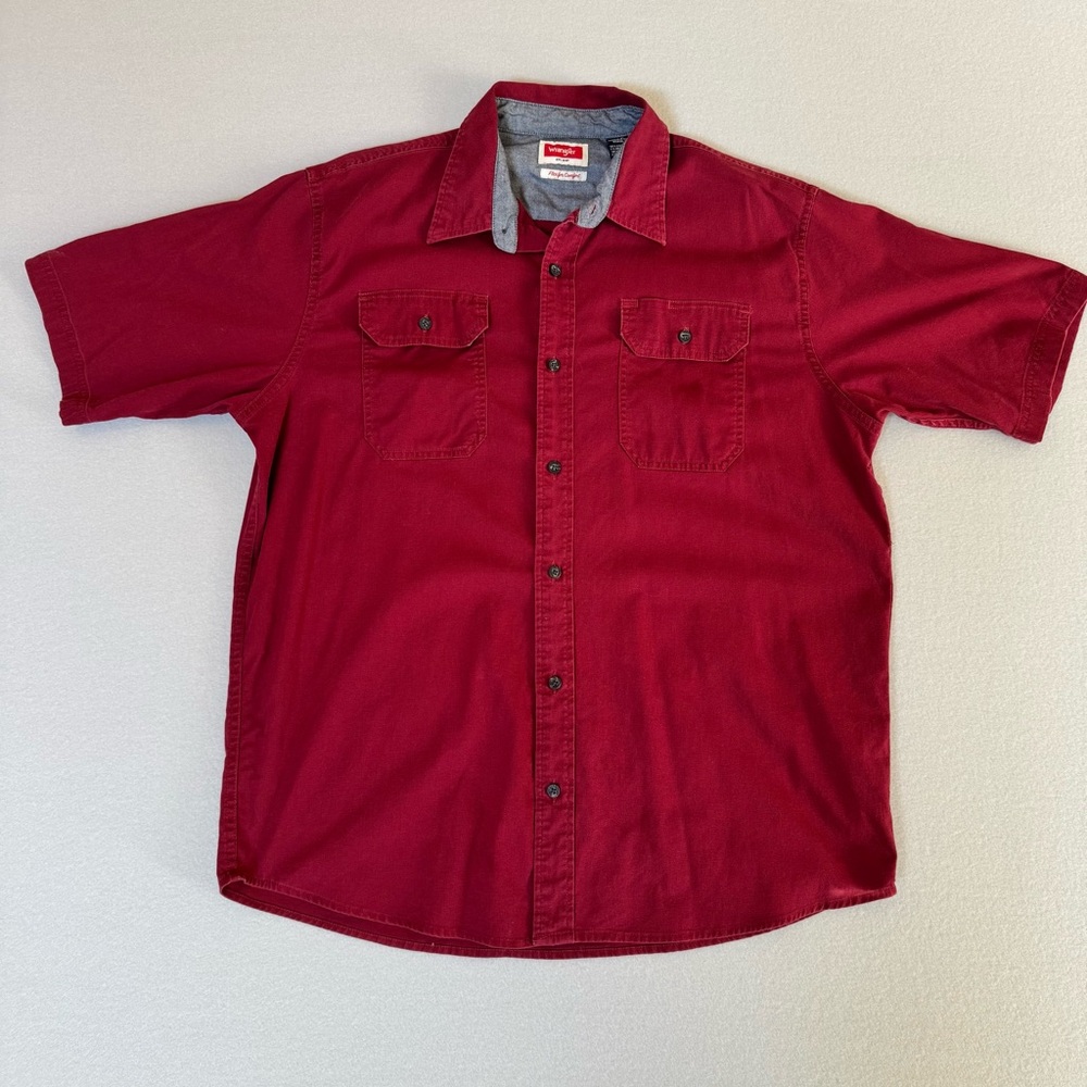 Wrangler Shirt Mens Size L Burgundy Red Flex for Comfort Short Sleeve Button Up